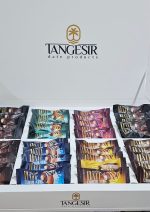 خرما شکلاتی مخلوط با مغز بادام تنگسیر 40 عددی طرح کهکشان ساک دار - Image 2